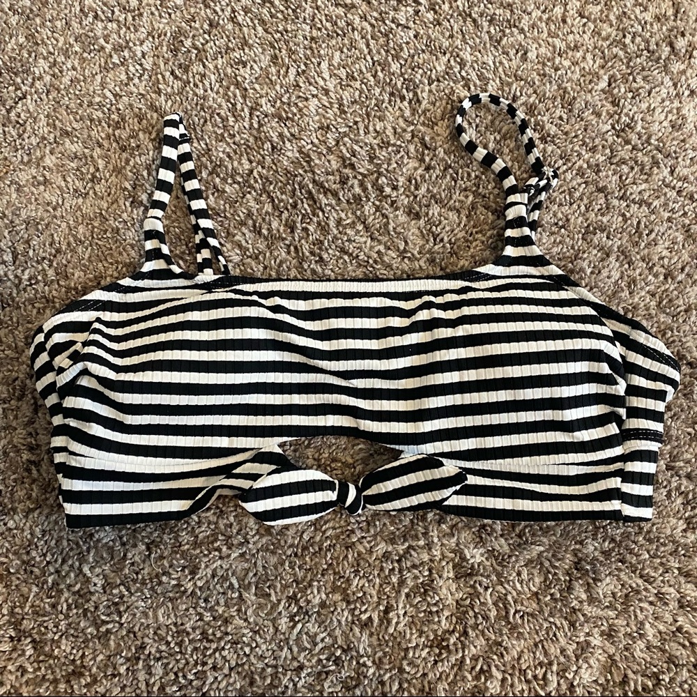 ⚡️3 for $15⚡️Xhilaration Bikini Top